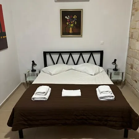 فيلة Voula *